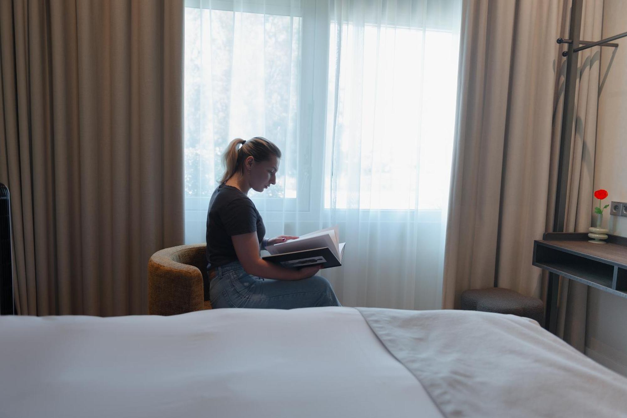 Boutique Hotel Herbergh Amsterdam Airport Free Parking Badhoevedorp Esterno foto