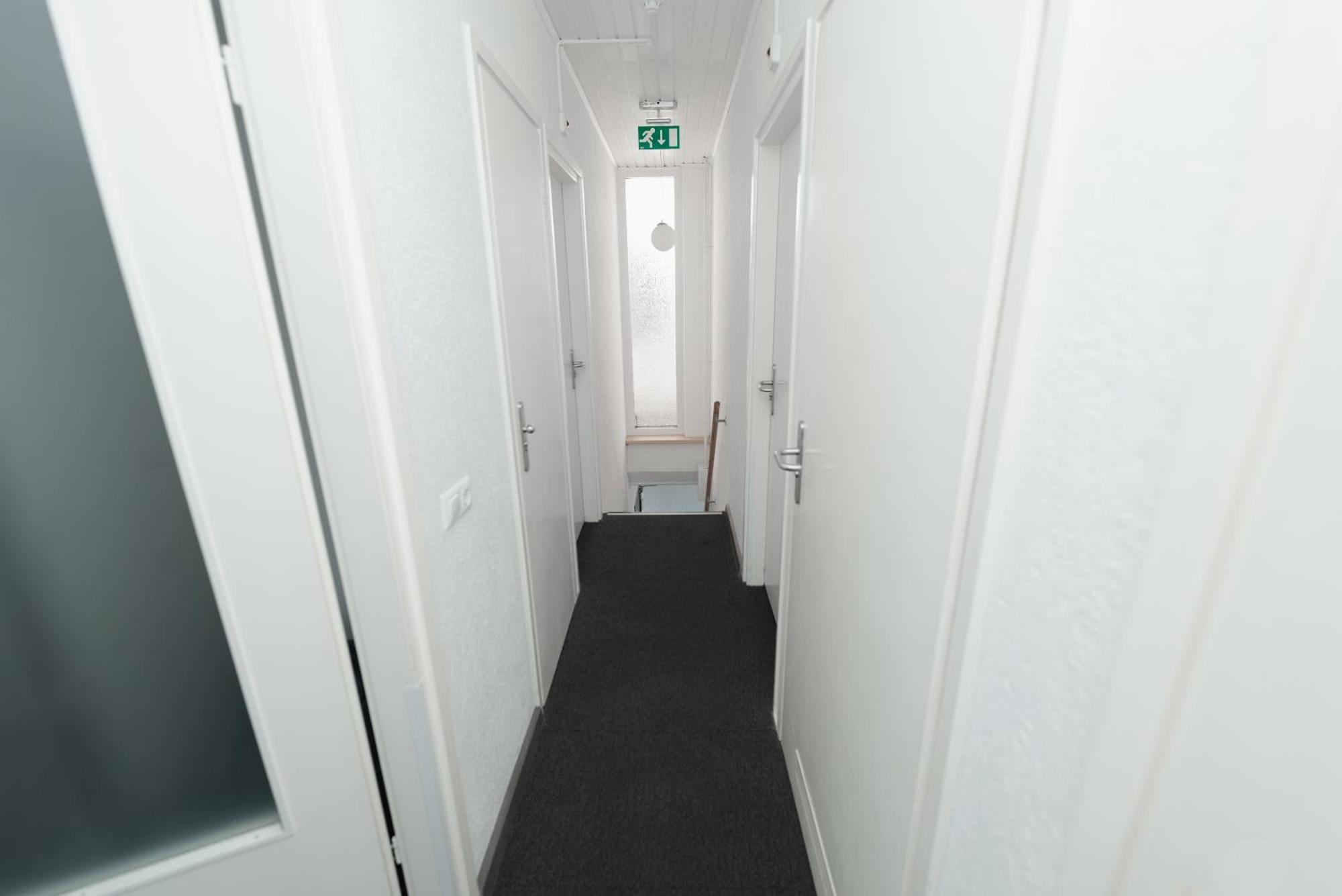 Boutique Hotel Herbergh Amsterdam Airport Free Parking Badhoevedorp Esterno foto