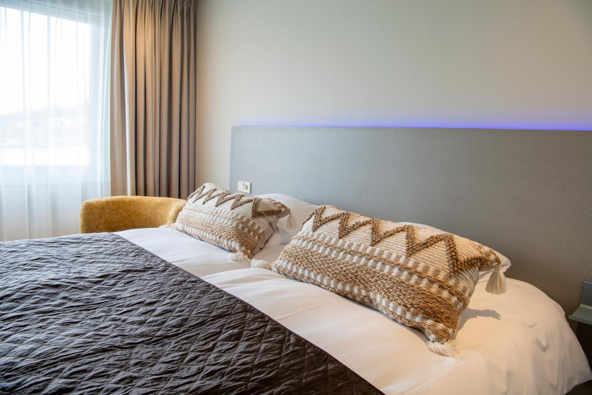 Boutique Hotel Herbergh Amsterdam Airport Free Parking Badhoevedorp Esterno foto