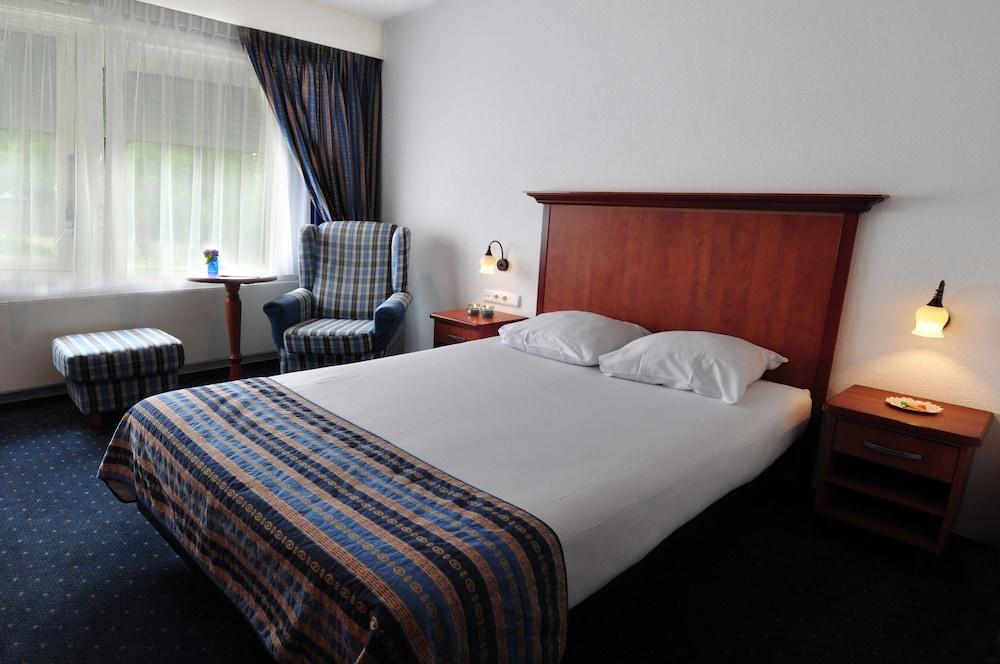 Boutique Hotel Herbergh Amsterdam Airport Free Parking Badhoevedorp Esterno foto